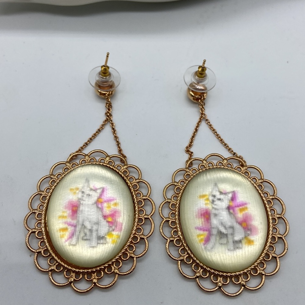 Lucite 3D Vintage Cat with Pink Earrings